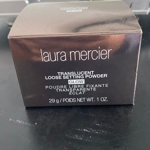 Laura Mercier Translucent Loose Setting Powder in GLOW